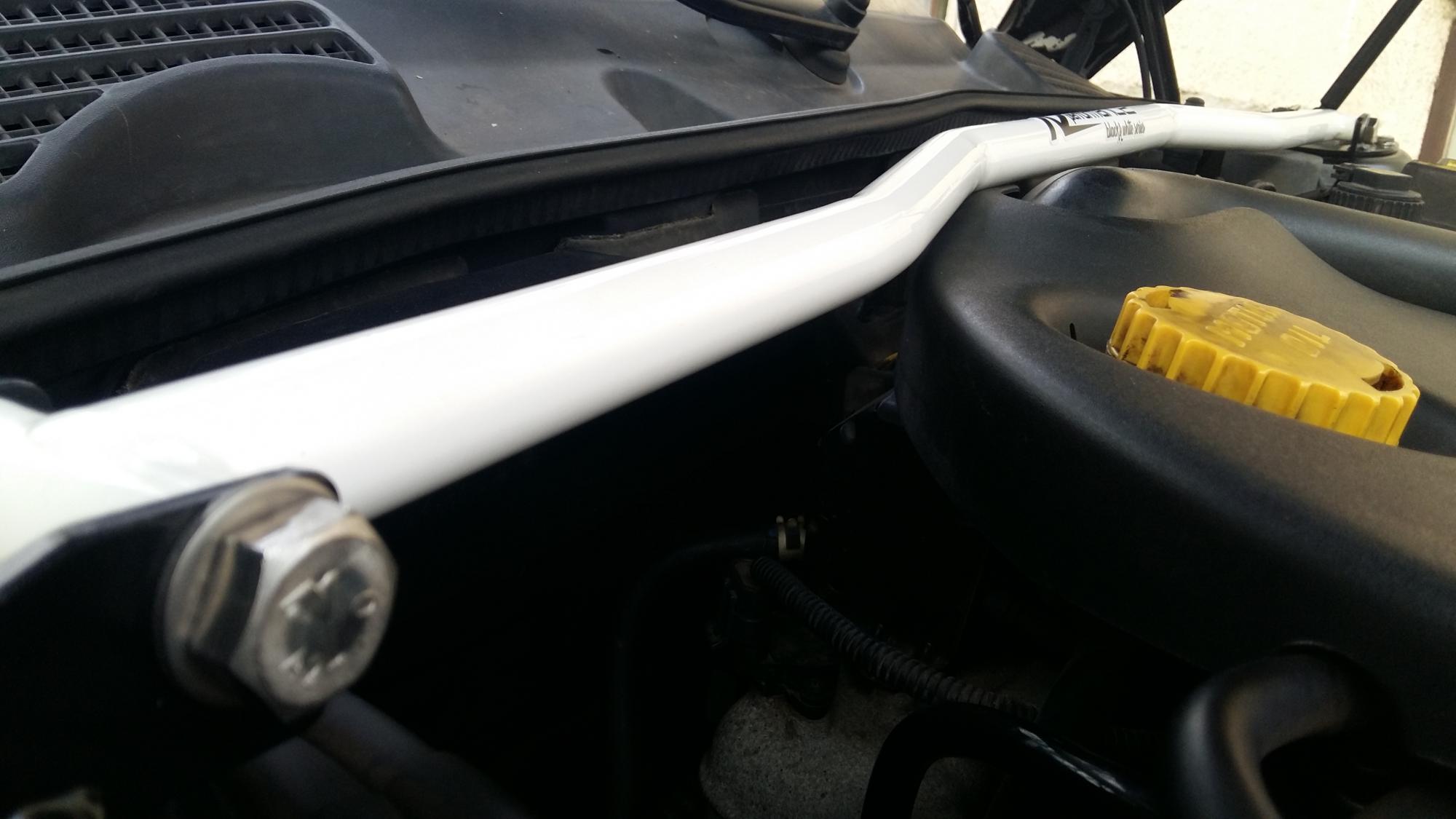 A-Zperformance Strut Brace SAAB 9-5 1997-2010 LHD RHD White